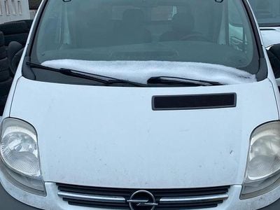 Gebraucht Opel Vivaro 101 PS (74 kW) 2004 Weiß Van / Kleinbus
