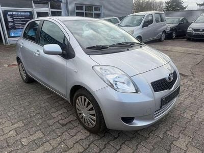 Gebraucht Toyota Yaris 87 PS (63 kW) 2006 Silber Limousine