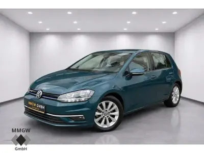 Gebraucht VW Golf VII Comfortline 131 PS (96 kW) 2018 Grün Limousine