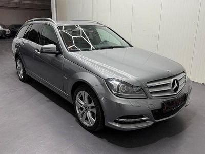 Gebraucht Mercedes C200 Avantgarde 136 PS (100 kW) 2012 Grau Kombi