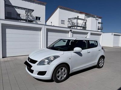 Gebraucht Suzuki Swift Comfort 94 PS (69 kW) 2013 Weiß Kleinwagen
