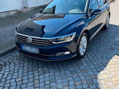Gebraucht VW Passat Highline 150 PS (110 kW) 2015 Blau Kombi