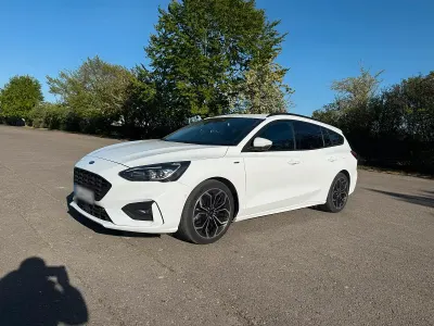 Gebraucht Ford Focus ST-Line 120 PS (88 kW) 2021 Weiß Kombi