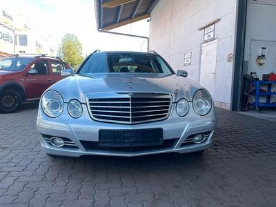 Second-hand Mercedes E220 Avantgarde 170 CP (125 kW) 2006 Argintiu Berlinǎ