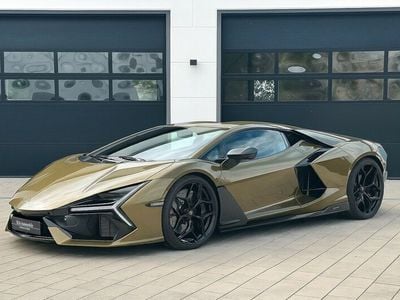 Lamborghini Revuelto