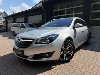 Gebraucht Opel Insignia Innovation 163 PS (119 kW) 2015 Silber Kombi