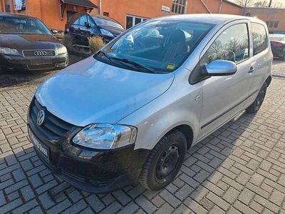 Gebraucht VW Fox Basis 54 PS (39 kW) 2007 Silber Kleinwagen