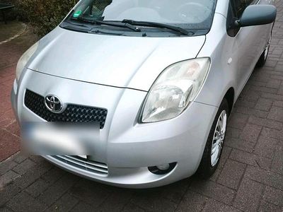Gebraucht Toyota Yaris 120 PS (88 kW) 2009 Silber Kleinwagen