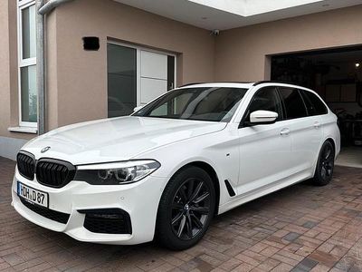Weiß Gebraucht 2020 BMW 520 M Sport Kombi | 24.450 € (Fairer Preis)