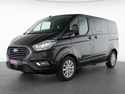 Gebraucht Ford Tourneo Titanium 131 PS (96 kW) 2022 Obsidian schwarz Van / Kleinbus
