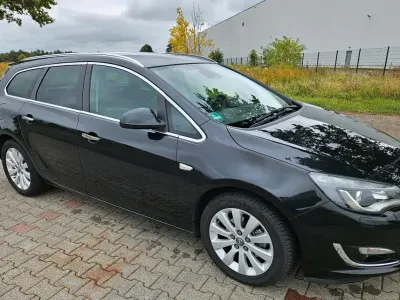 Gebraucht Opel Astra 170 PS (125 kW) 2013 Schwarz Kombi