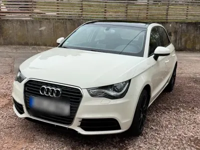 Gebraucht Audi A1 Attraction 86 PS (63 kW) 2012 Weiß Kleinwagen