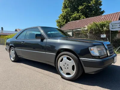 Gebraucht Mercedes 300 179 PS (131 kW) 1993 Schwarz Coupé