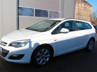 Weiß Gebraucht 2015 Opel Astra Style Kombi | 5.580 € (Fairer Preis)