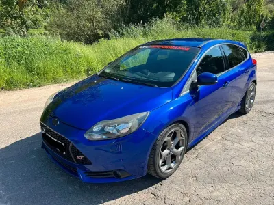 Gebraucht Ford Focus Sport 250 PS (183 kW) 2014 Blau Limousine