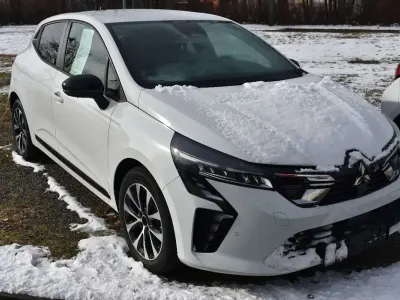 Neu Mitsubishi Colt Plus 91 PS (66 kW) 2025 Antarktisweiß Kleinwagen