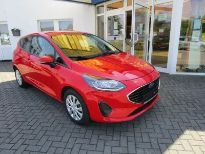 Gebraucht Ford Fiesta Cool & Connect 101 PS (74 kW) 2022 Rot Kleinwagen