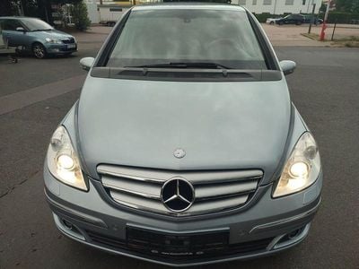 Mercedes B200