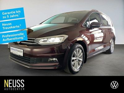 Gebraucht VW Touran Comfortline 116 PS (85 kW) 2018 Crimson red metallic Van / Kleinbus