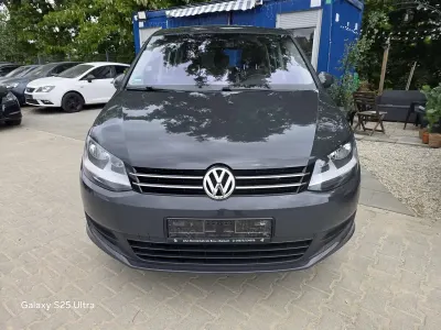 Gebraucht VW Sharan Trendline 140 PS (102 kW) 2015 Uranograu Van / Kleinbus