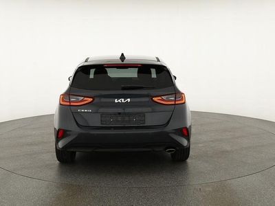 Pentametal metallic Neu 2025 Kia Ceed Kleinwagen | 24.475 € (Fairer Preis)