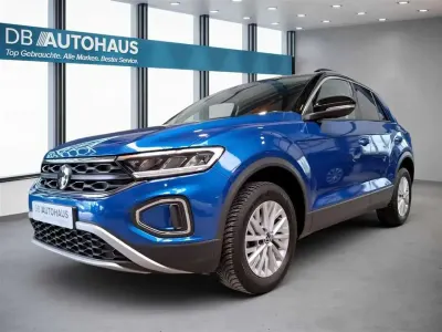 Gebraucht VW T-Roc Life 150 PS (110 kW) 2023 Blau SUV