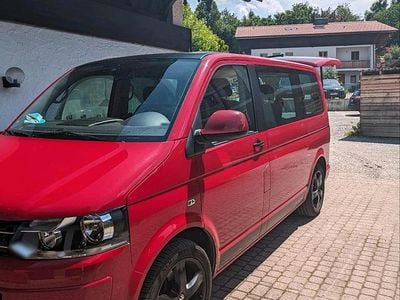 Begagnad VW T5 Edition 179 HK (131 kW) 2011 Röd Van