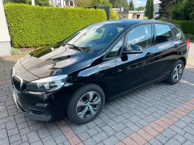 Gebraucht BMW 218 Active Tourer Advantage 150 PS (110 kW) 2018 Schwarz Van / Kleinbus