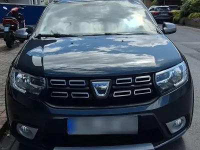 Gebraucht Dacia Logan MCV Stepway 90 PS (66 kW) 2018 Grau Limousine