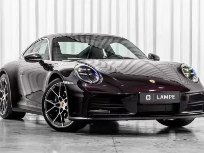 Gebraucht Porsche 911 Carrera 394 PS (289 kW) 2025 Rot Coupé