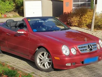 Gebraucht Mercedes CLK320 218 PS (160 kW) 2002 Rot Cabrio