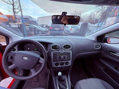 Gebraucht Ford Focus 80 PS (58 kW) 2005 Rot Kleinwagen