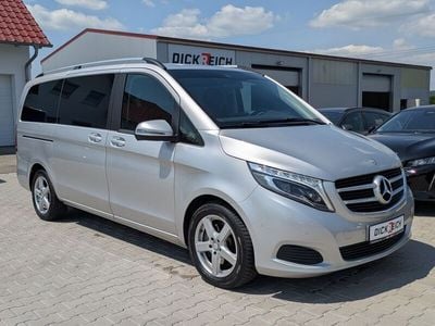 Mercedes V220