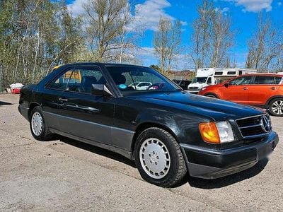 Second-hand Mercedes E300 220 CP (161 kW) 1992 Negru Coupe