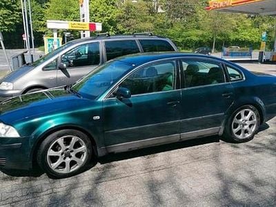 Usata VW Passat 131 CV (96 kW) 2001 Verde Berlina