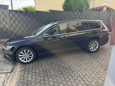 Gebraucht VW Passat Comfortline 150 PS (110 kW) 2016 Schwarz Kombi