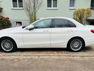 Gebraucht Mercedes C180 156 PS (114 kW) 2014 Weiß Limousine