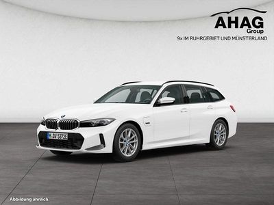 Gebraucht BMW 330e Performance 292 PS (214 kW) 2022 Weiß Limousine