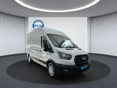 Gebraucht Ford Transit 131 PS (96 kW) 2024 Weiß Van / Kleinbus