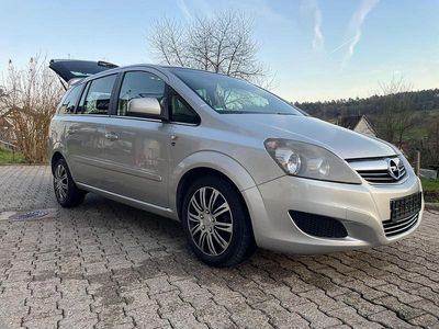 Silber Gebraucht 2010 Opel Zafira Van / Kleinbus | 4.100 €
