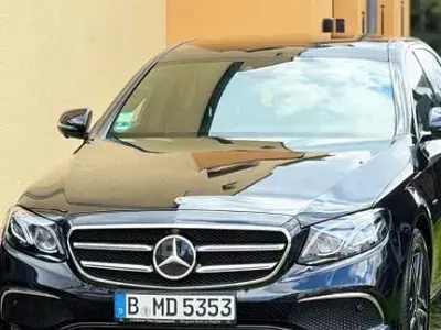 Gebraucht Mercedes E300 Sport 245 PS (180 kW) 2019 Schwarz Limousine