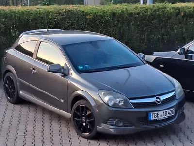 Opel Astra GTC