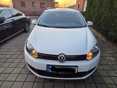 Gebraucht VW Golf VI Trendline 105 PS (77 kW) 2011 Weiß Kleinwagen