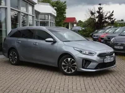 Gebraucht Kia Ceed Spirit 141 PS (103 kW) 2020 Grau Kleinwagen