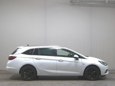 Begagnad Opel Astra Elegance 122 HK (89 kW) 2020 Vit Kombi