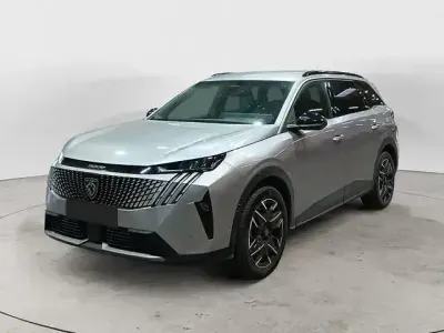 Gebraucht Peugeot 5008 Allure 136 PS (100 kW) 2025 Andere SUV