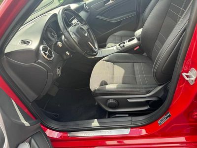 Rot Gebraucht 2014 Mercedes C180 Kleinwagen | 11.300 €