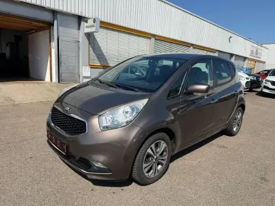 Używany Kia Venga 128 KM (94 kW) 2016 Brązowy Hatchback