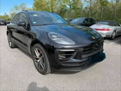 Gebraucht Porsche Macan 382 PS (280 kW) 2023 Tiefschwarz SUV