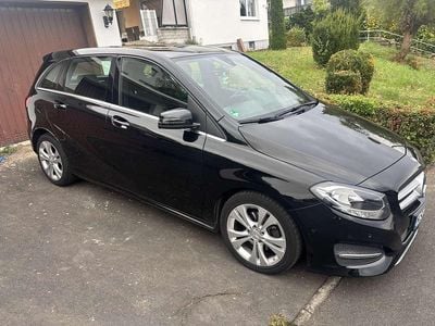 Gebraucht Mercedes B200 136 PS (100 kW) 2015 Van / Kleinbus